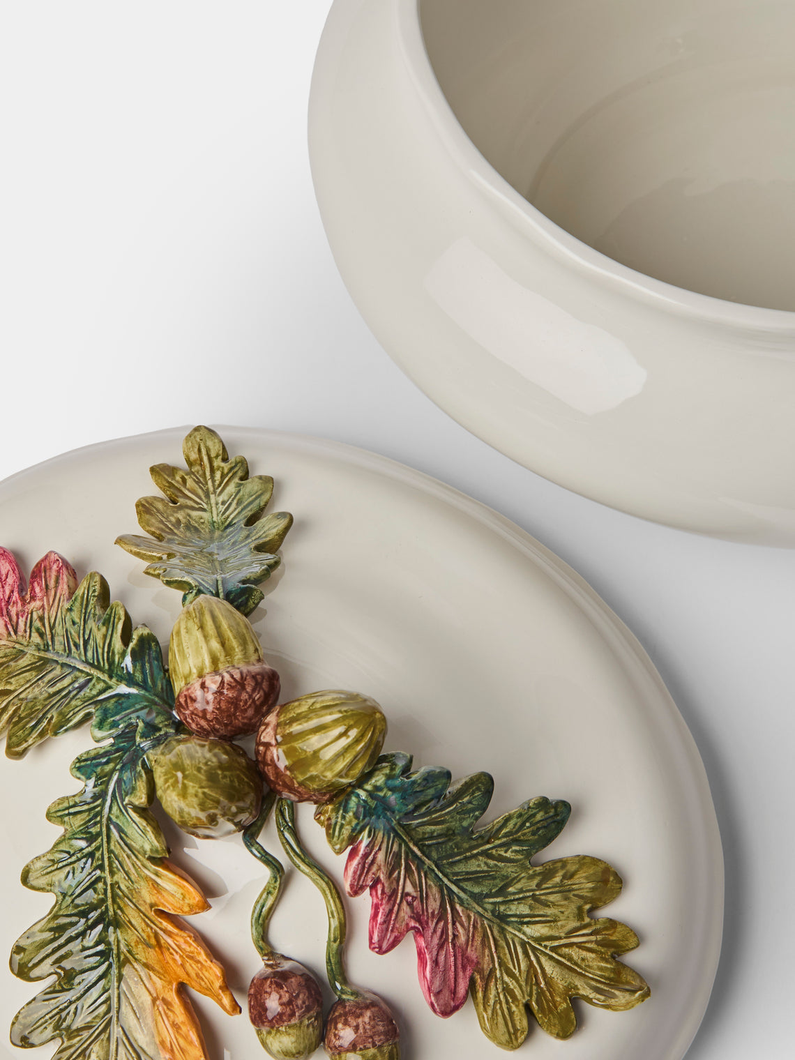 Fioravola - Acorns Hand-Painted Ceramic Lidded Serving Dish - White - ABASK