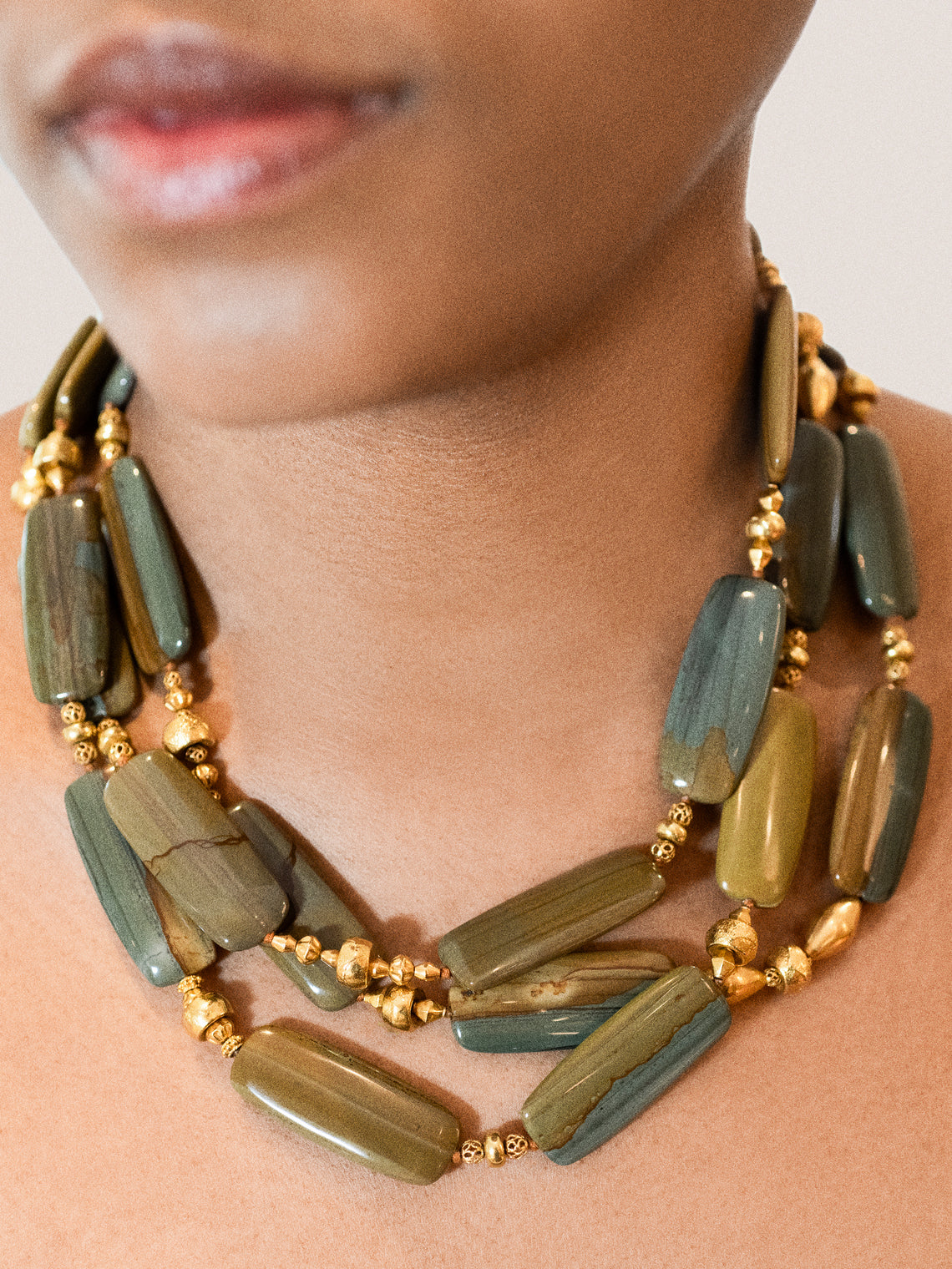 Mahnaz Collection - Vintage 1990s Verdura 18-Karat Gold and Agate Beaded Necklace - Green - ABASK