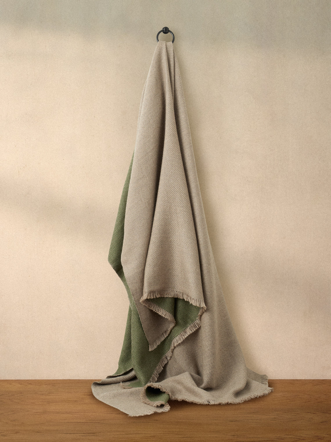 Me & K - Reversible Merino Wool and Cashmere King-Size Blanket (106in/2.7m) - Green - ABASK