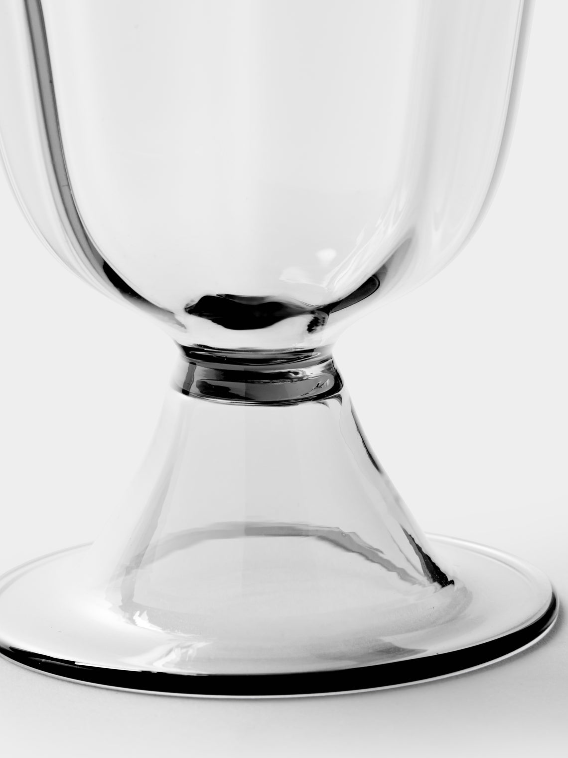 Akua Objects - Alban Crystal Poppy Vase (5.5in/14.5cm) - Clear - ABASK