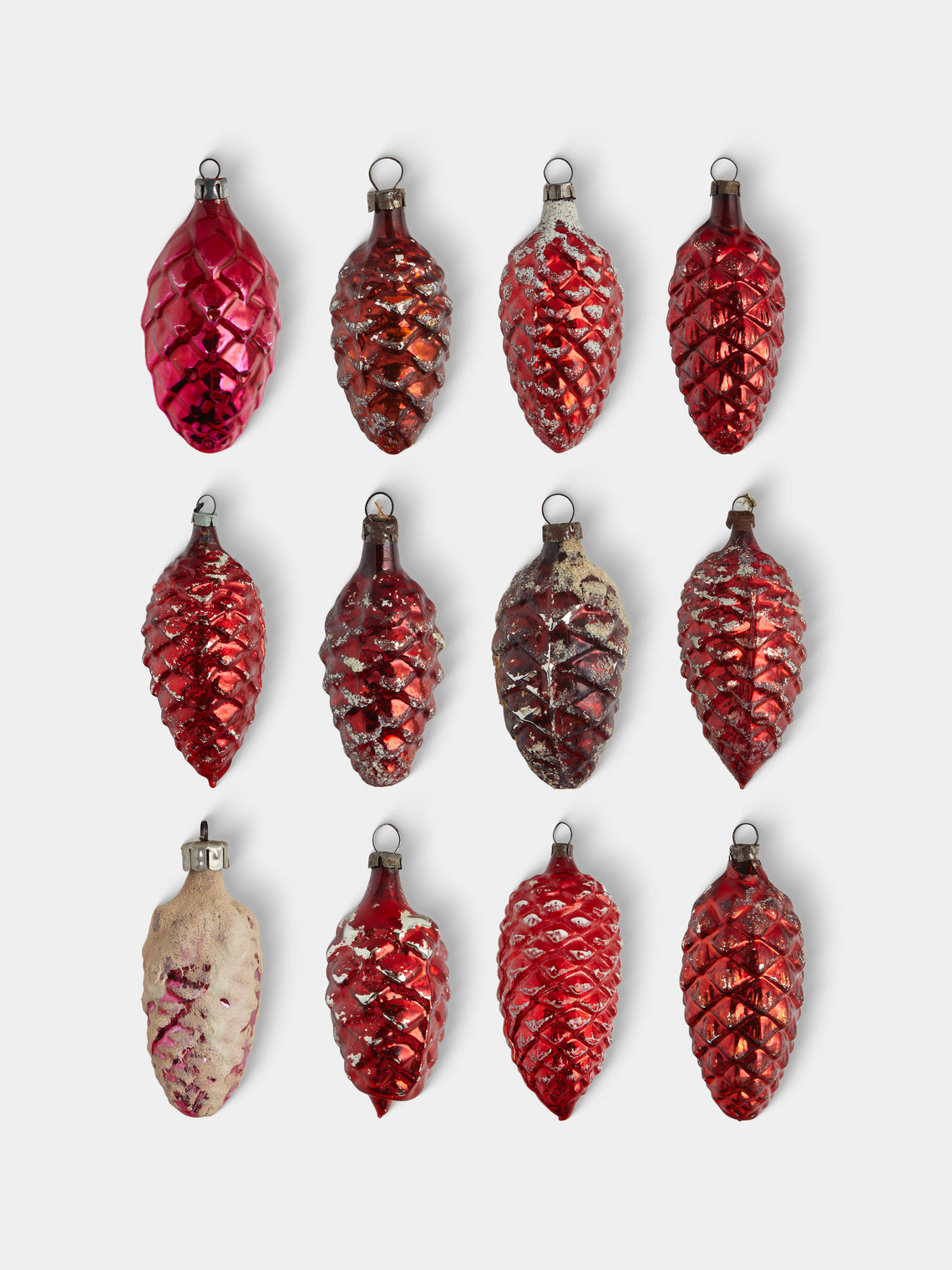 Antique and Vintage - Early-20th-Century Pinecones Glass Baubles (Set of 12) - Red - ABASK - 