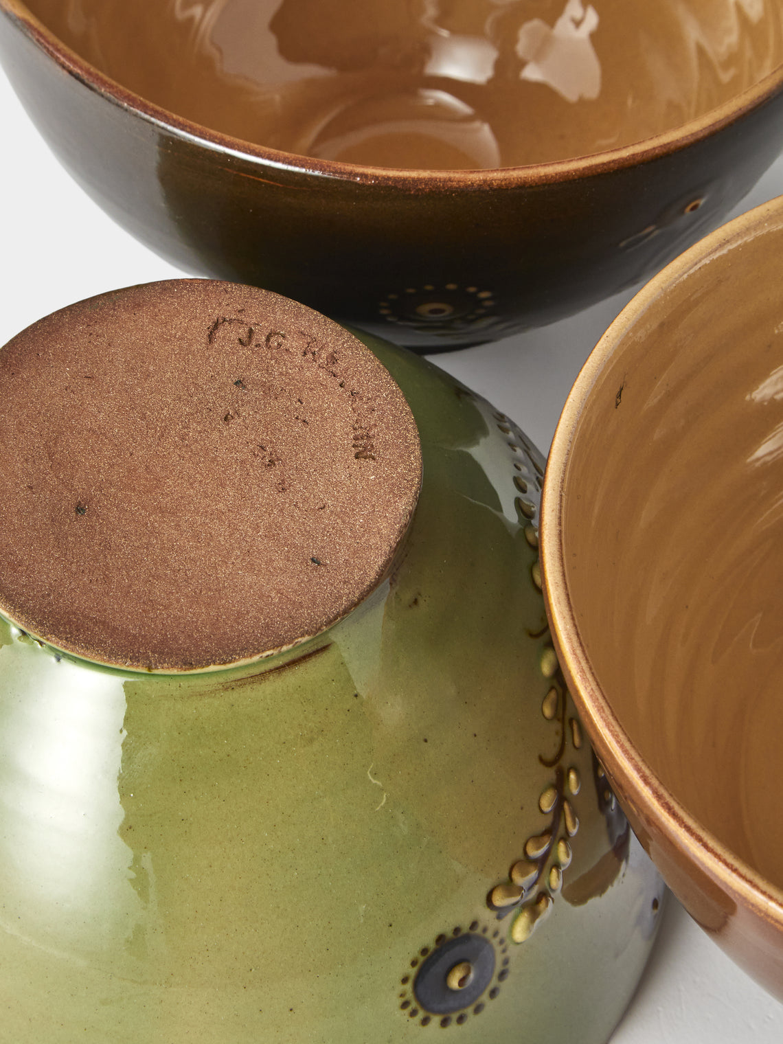 Poterie d’Évires - Birds and Flowers Hand-Painted Ceramic Grand Bowls (Set of 3) - Brown - ABASK