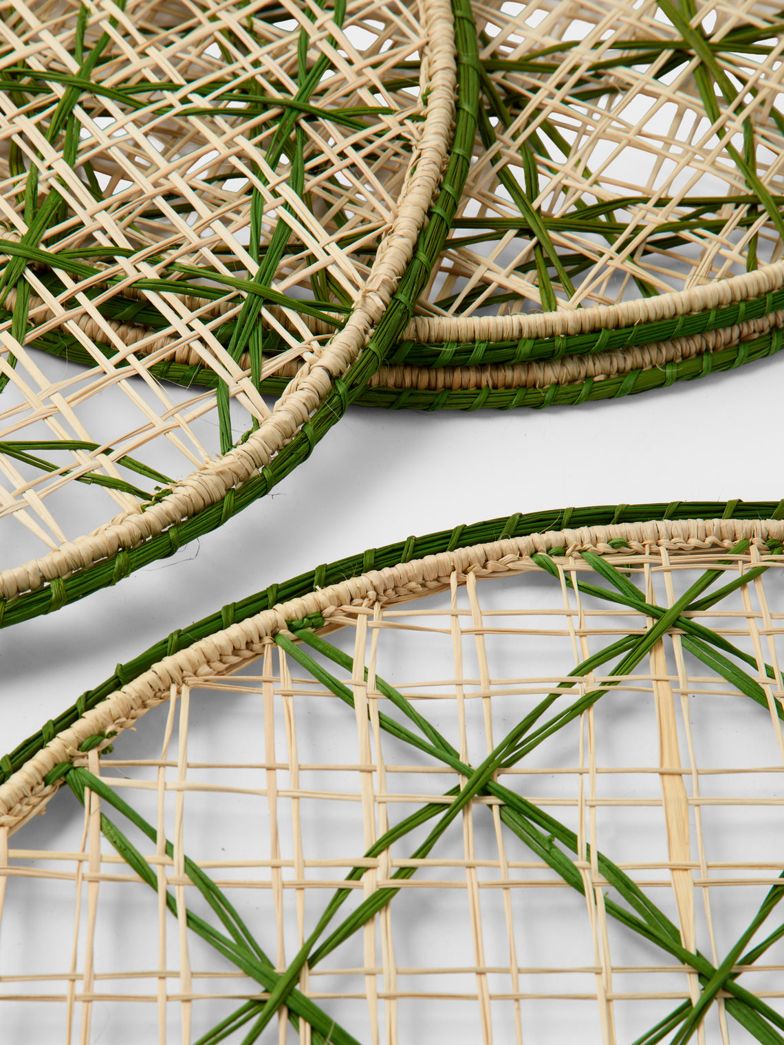Artesanías del Atlántico - Panal Handwoven Palm Placemats (Set of 4) - Green - ABASK