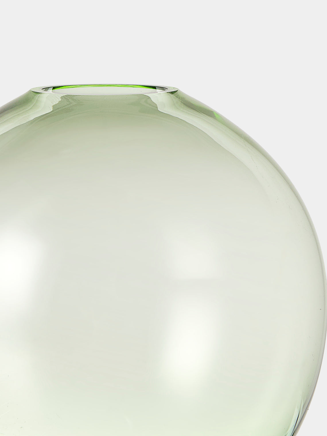 Lobmeyr - BV60 Flower Crystal Bud Vase (4in/10cm) - Green - ABASK