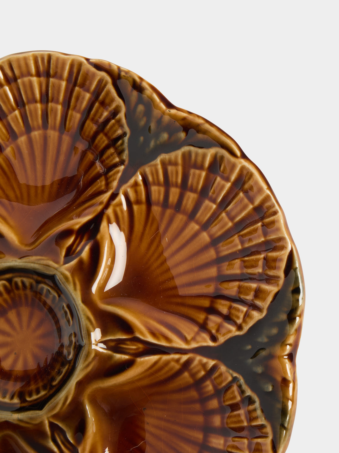 Antique and Vintage - 1950s Ceramic Oyster Plates – 9in/23.5cm (Set of 10) - Brown - ABASK