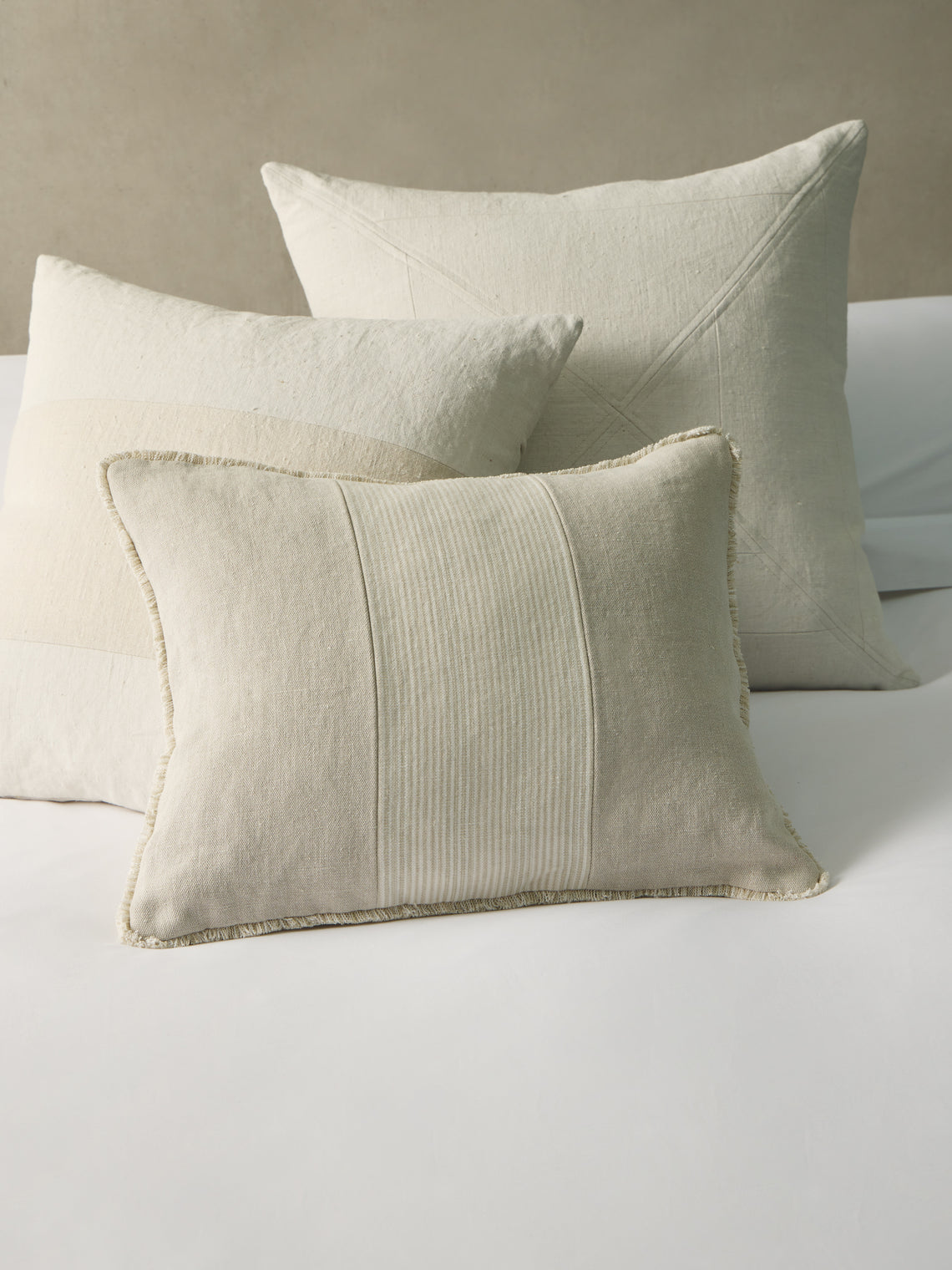 De Le Cuona - Chukka Linen Hunter-Paneled Cushion (19.5in/50cm) - Cream - ABASK