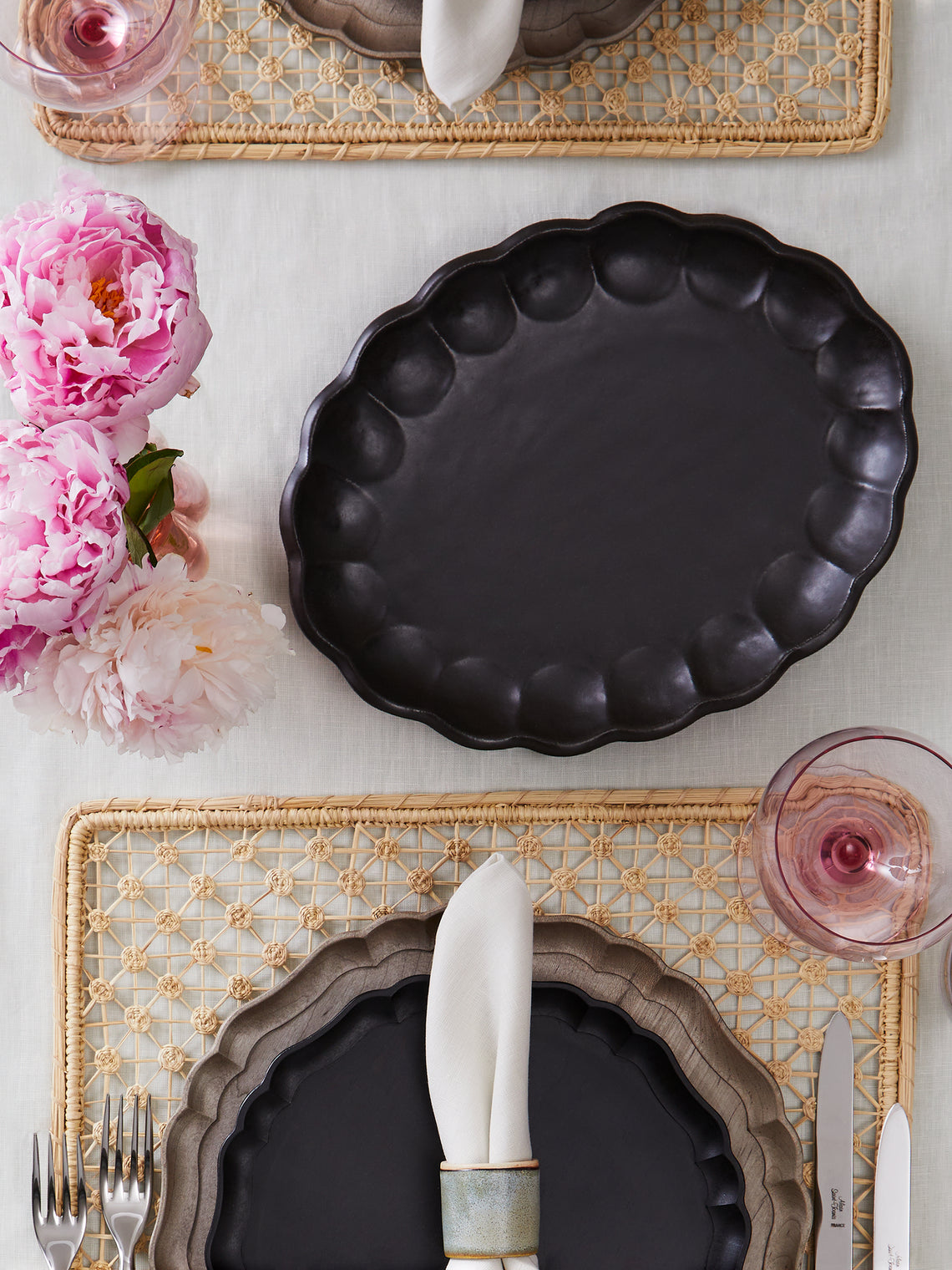 Kaneko Kohyo - Rinka Ceramic Oval Dinner Plates (Set of 4) - Black - ABASK