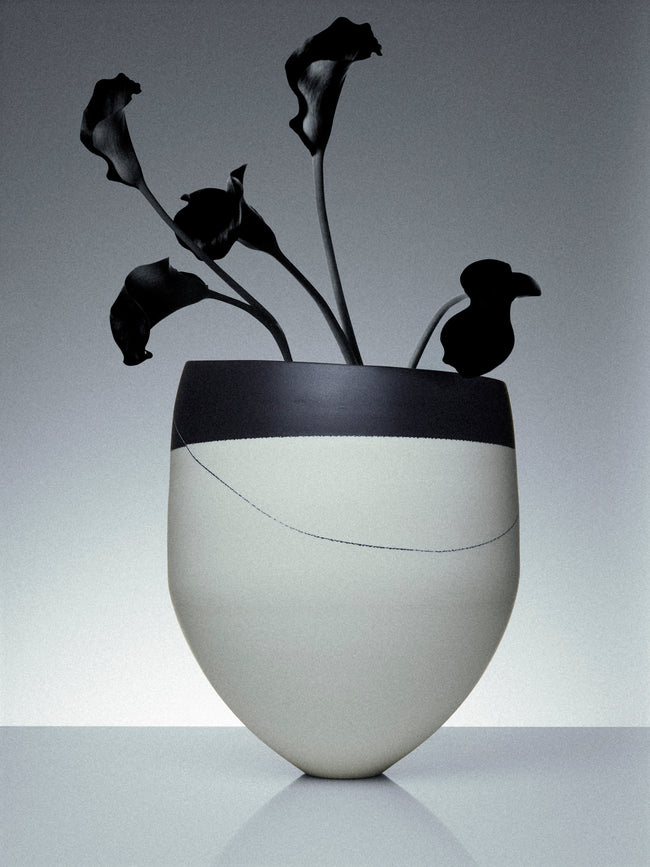 Paul James Ceramics - Fractured Reality Hand-Thrown Ceramic Vase (14in/36cm) - White - ABASK