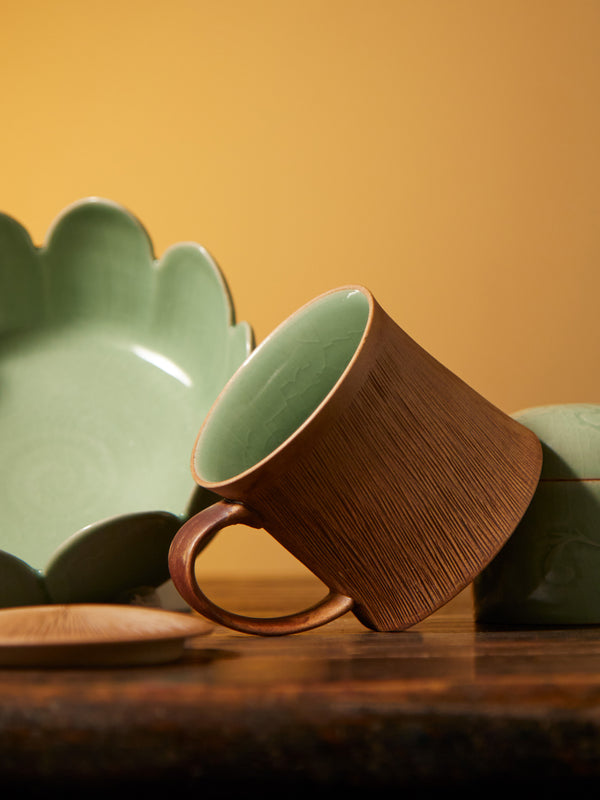 Kim Pan-ki - Comb Pattern Celadon Lidded Mug -  - ABASK