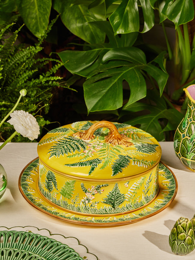 Verdolini - Foliage Hand-Painted Majolica Ceramic Round Casserole Dish with Stand - Yellow - ABASK