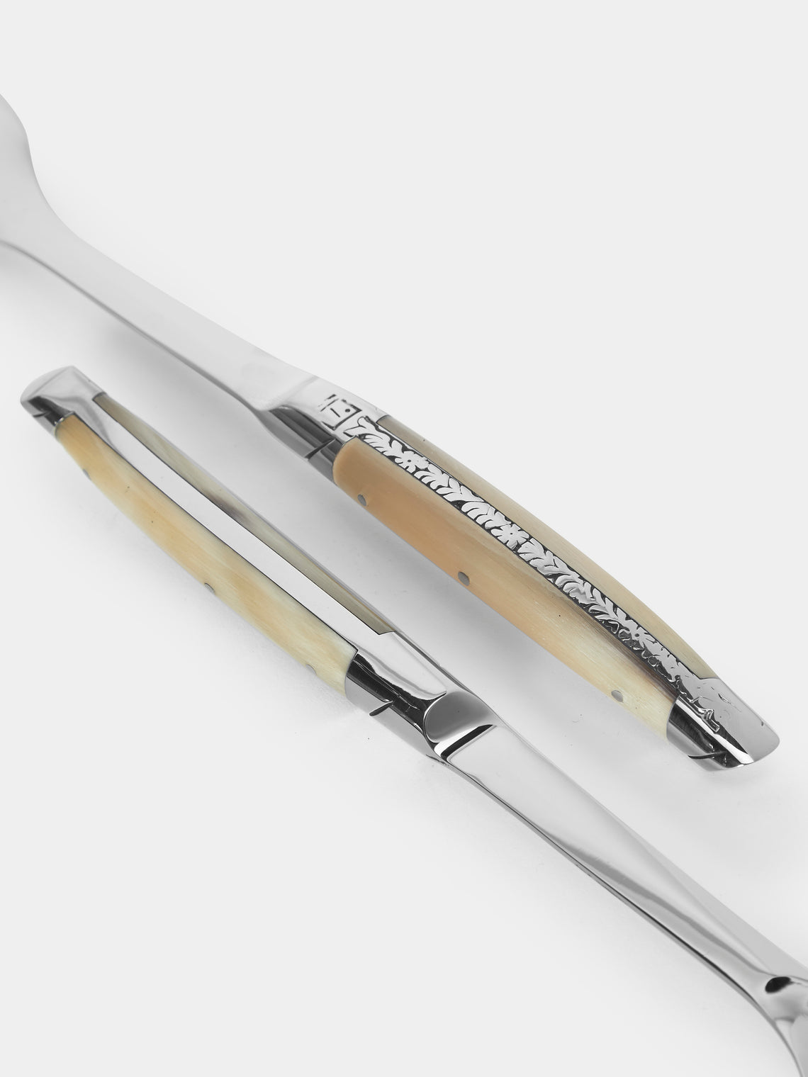 Goyon-Chazeau - Le Thiers Prestige Flammée Blonde Horn Salad Servers (Set of 2) - Brown - ABASK