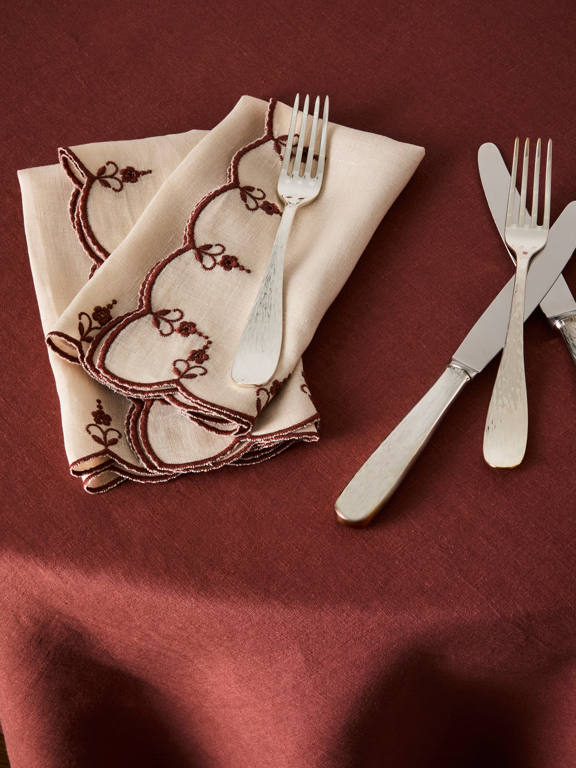 Borgo delle Tovaglie - Carlotta Embroidered Linen Napkins (Set of 4) - Ivory - ABASK