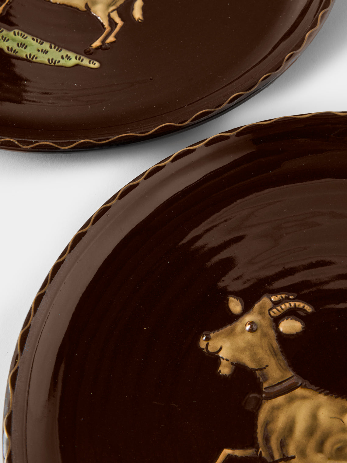 Poterie d’Évires - Animals Hand-Painted Ceramic Dinner Plates – 9.5in/24cm (Set of 4) - Dark Brown - ABASK