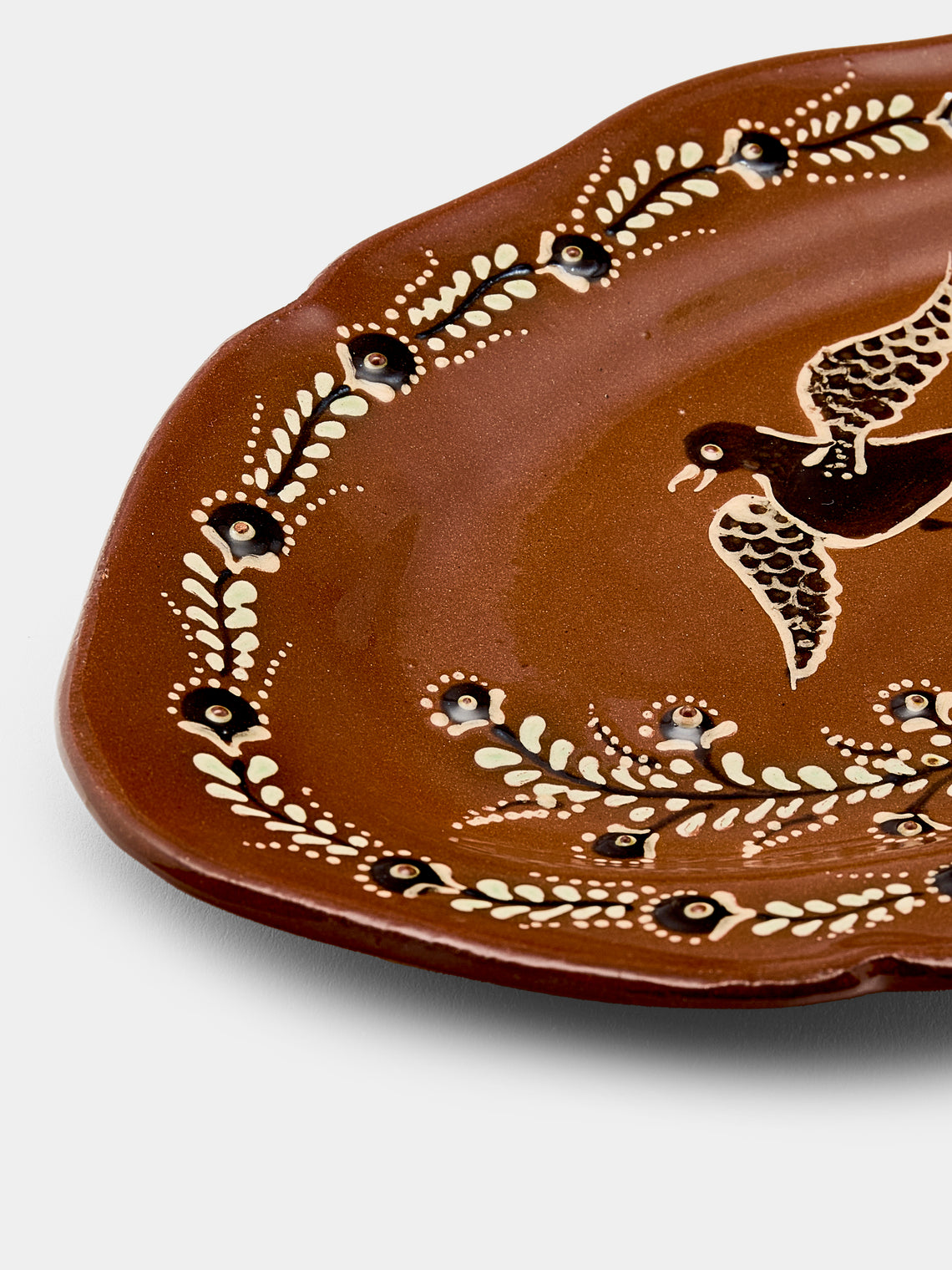 Poterie d’Évires - Birds Hand-Painted Ceramic Fluted-Edge Platter - Light brown - ABASK