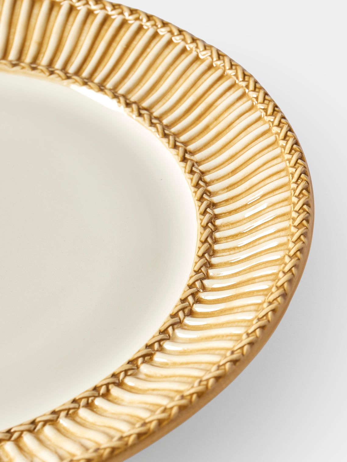 Tessalume Ceramiche - Wicker Hand-Painted Ceramic Charger Plates (Set of 4) - White - ABASK