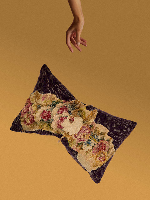 By Walid - 18th-Century French Aubusson Tapestry Linen and Damask Pillow (27.5in/70cm) - Multiple - ABASK