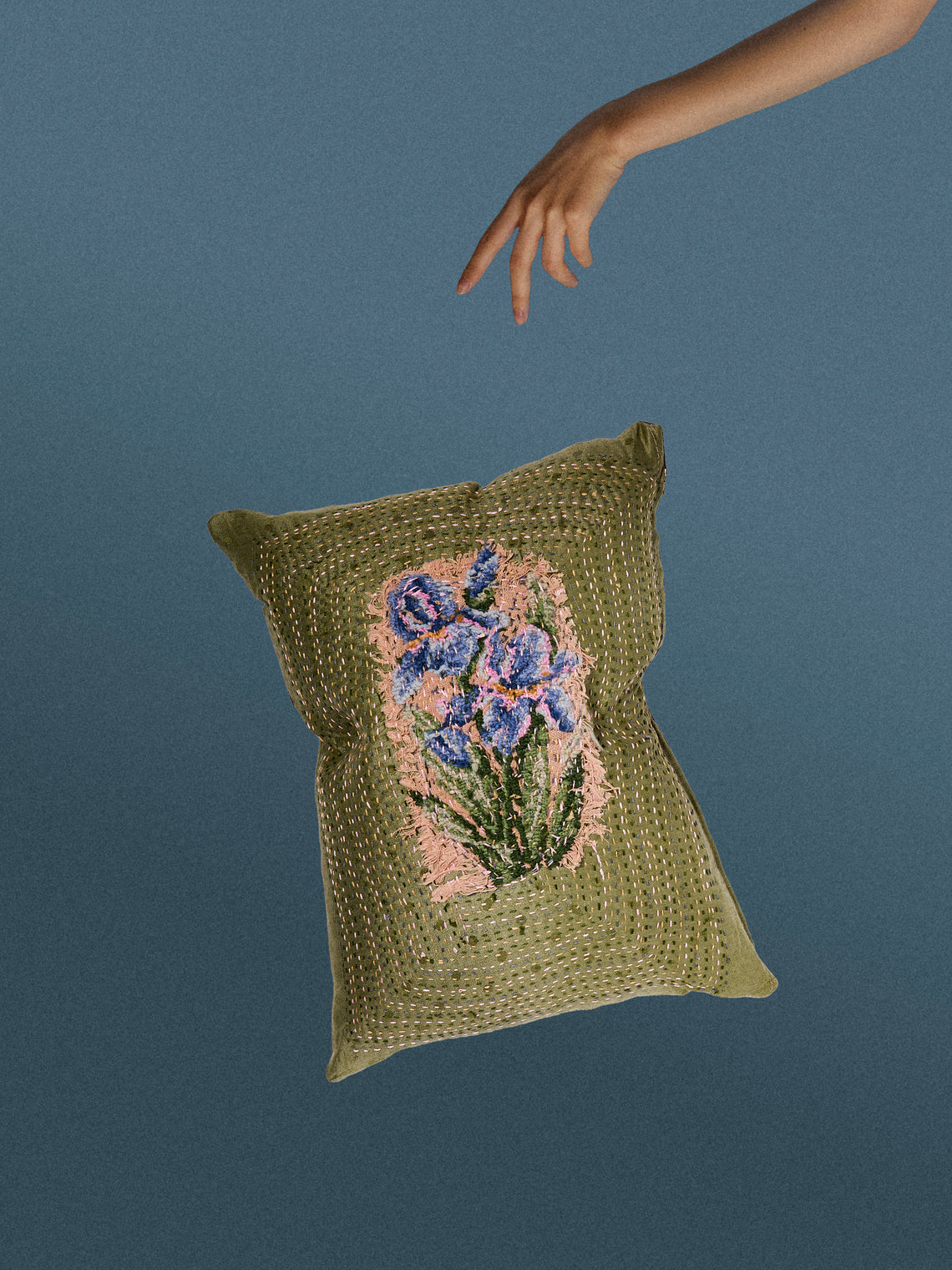 By Walid - 19th-Century Silk Embroidery Linen and Damask Pillow (17.5in/45cm) - Multiple - ABASK