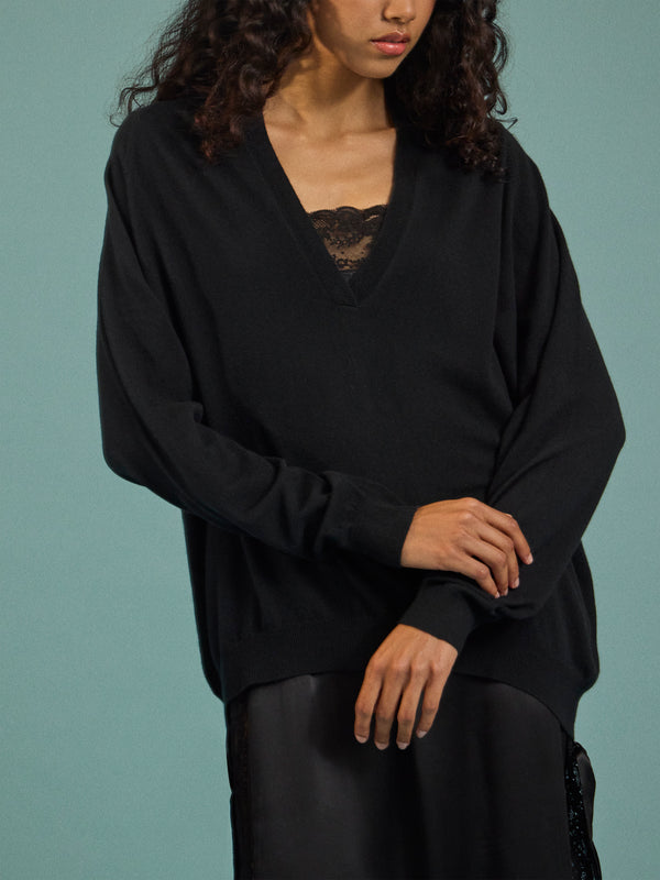 Arch4 - Oona Baby Goat Cashmere V-Neck Sweater | Size: S - Black - ABASK