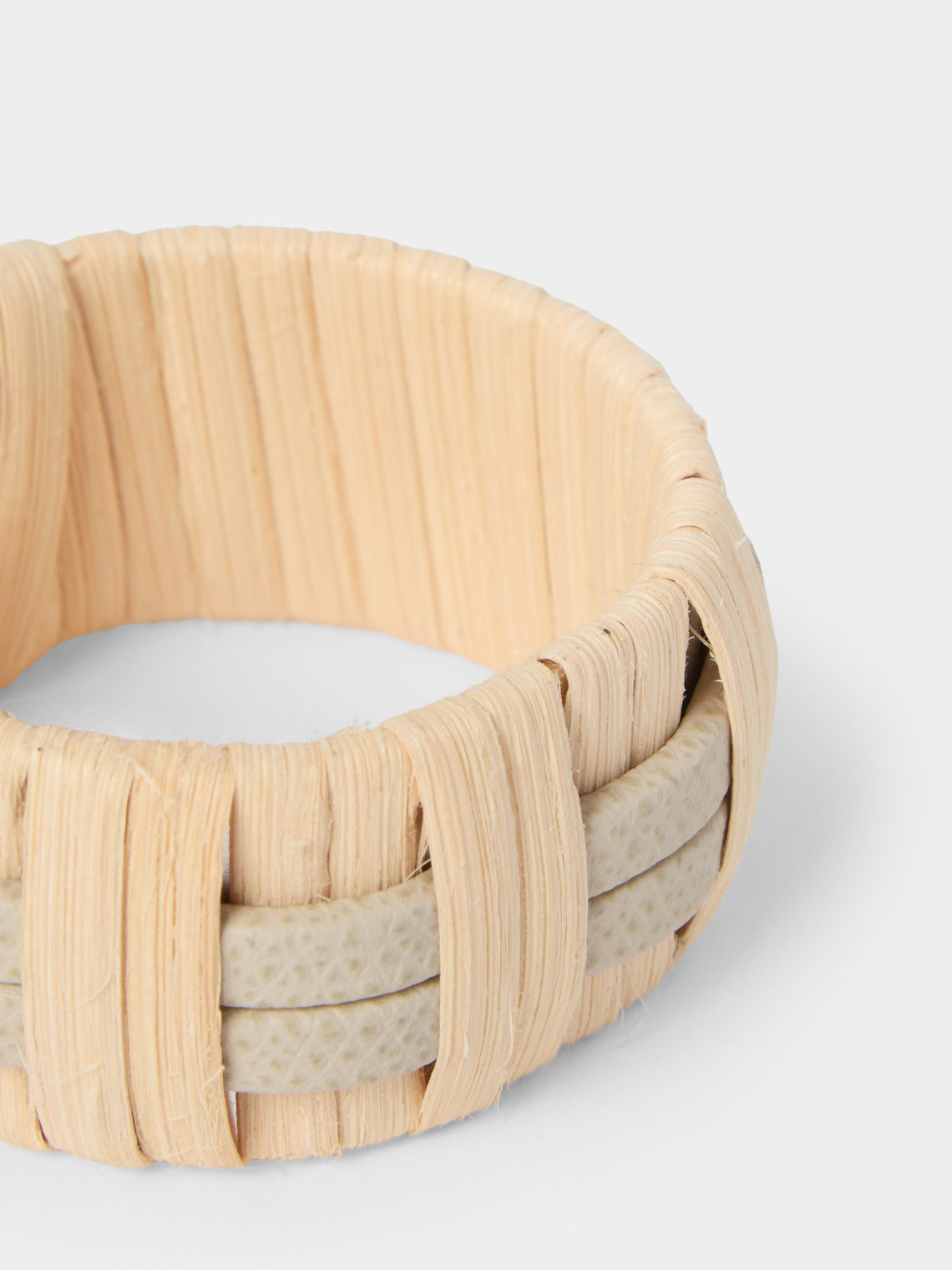 Pigment France - | Set of 4 | Anglet Leather and Rattan Napkin Rings - Cream - ABASK