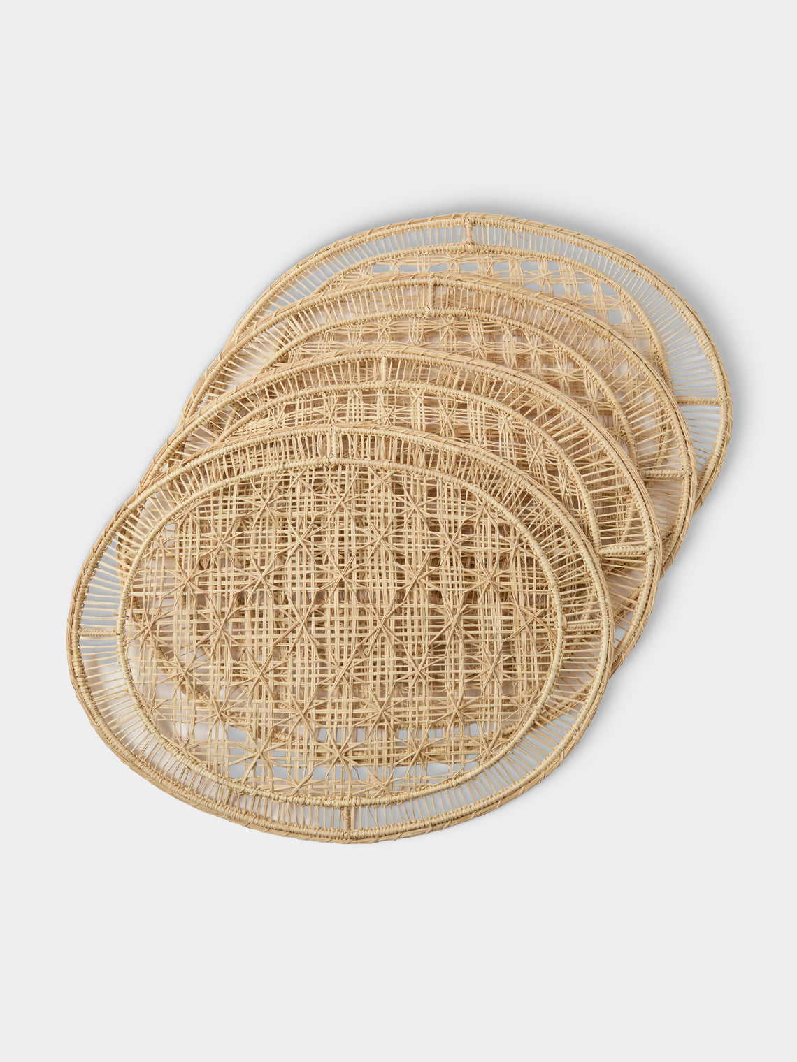 Artesanías del Atlántico - | Set of 4 | Marea Handwoven Palm Oval Placemats - Natural - ABASK