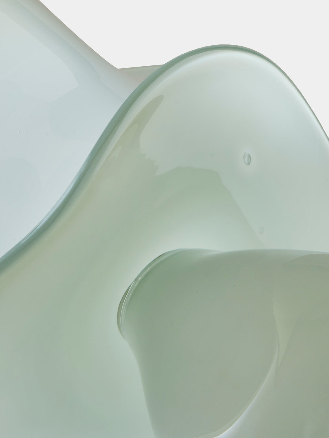 Oog Objects - 8 Hand-Blown Glass Vase (10.5in/26.5cm) - Green - ABASK