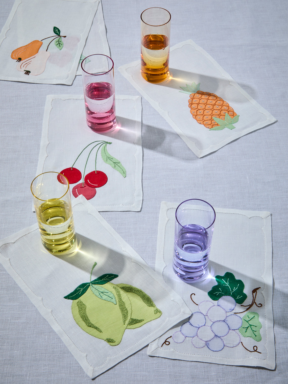 Taf Firenze - | Set of 6 | Retro Fruit Hand-Appliquéd Linen Cocktail Napkins - White - ABASK