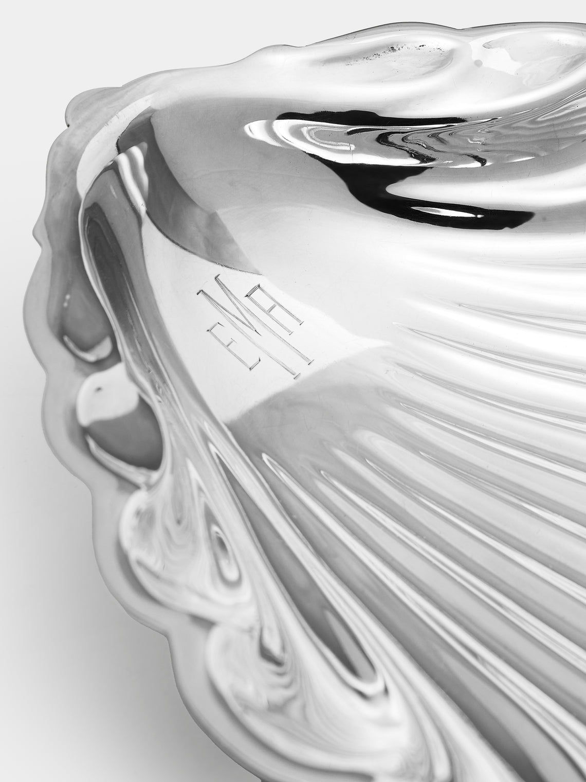 Antique and Vintage - 1940s Silver Large Shell -  - ABASK