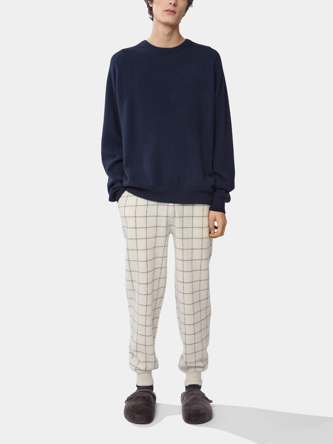 Men's Cashmere R-Neck Boyfriend Sweater | Size: M