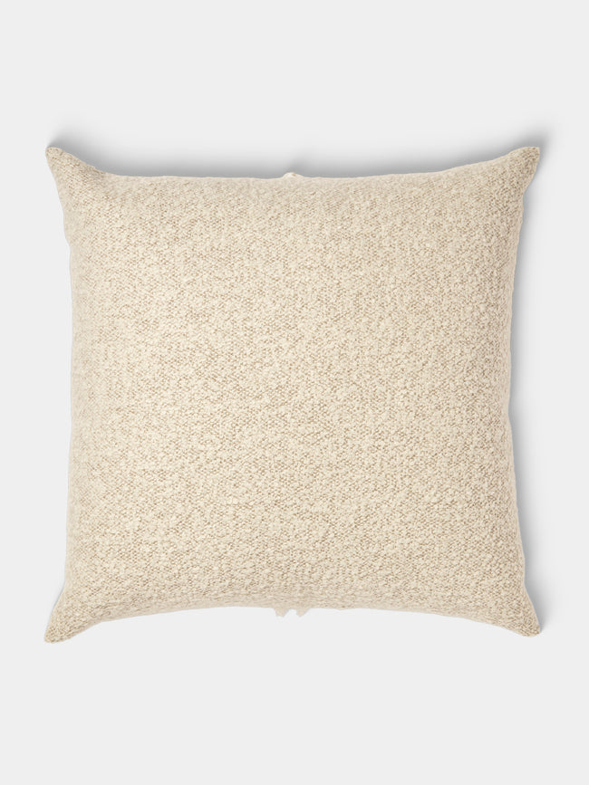 de Le Cuona - Attenborough Wool and Linen Zip-Detail Cushion (21.5in/55cm) - Cream - ABASK - 