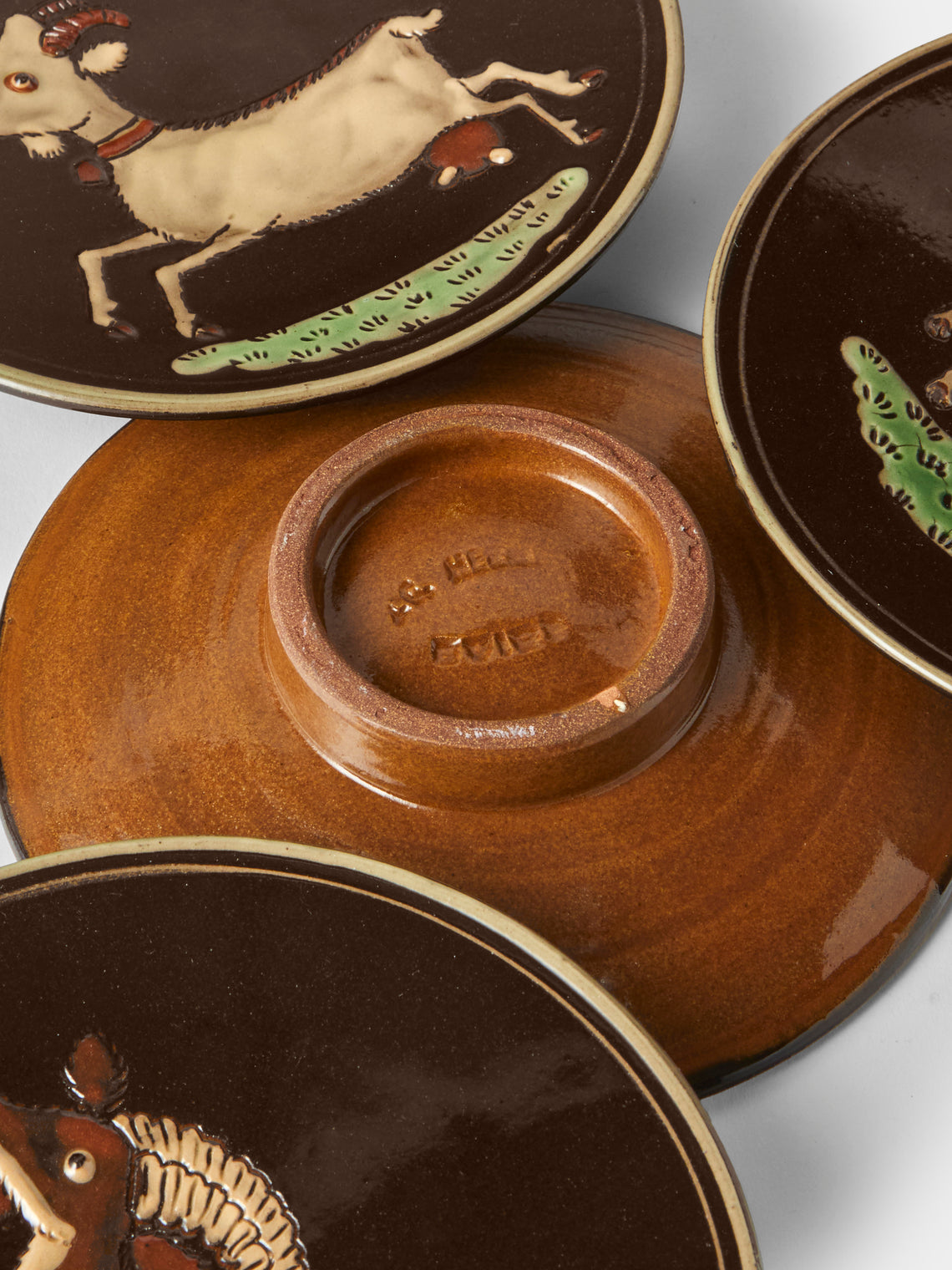 Poterie d’Évires - Animals Hand-Painted Ceramic Plates – 5.5in/14cm (Set of 4) - Dark Brown - ABASK