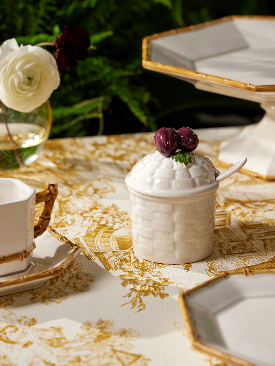 Verdolini - Hand-Painted Majolica Ceramic Jam and Honey Jars (Set of 4) - White - ABASK