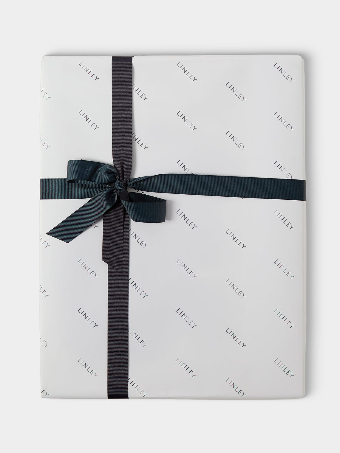 Linley - Zig Zag Walnut Chopping Board - Natural - ABASK