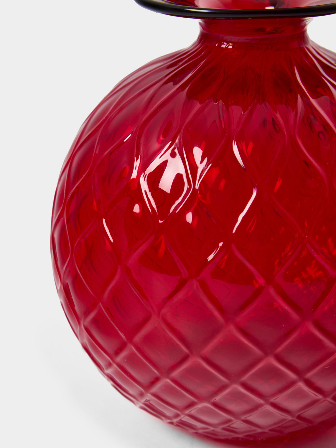 Venini - Monofiore Balloton Hand-Blown Murano Glass Bud Vase (5in/12.5cm) - Red - ABASK