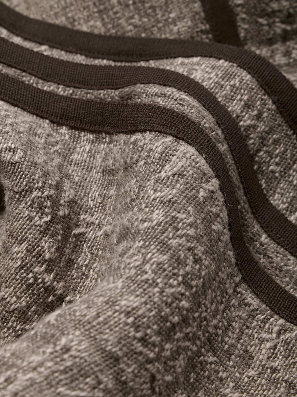 de Le Cuona - Tribal Linen and Wool Throw (79in/2m) - Gray - ABASK
