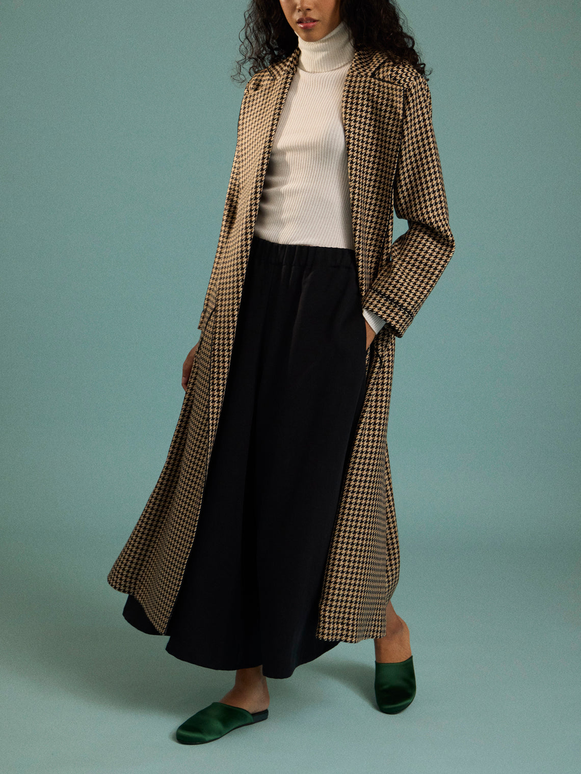 Arch4 - Izzy Baby Goat Cashmere Rollneck Top | Size: S - Cream - ABASK