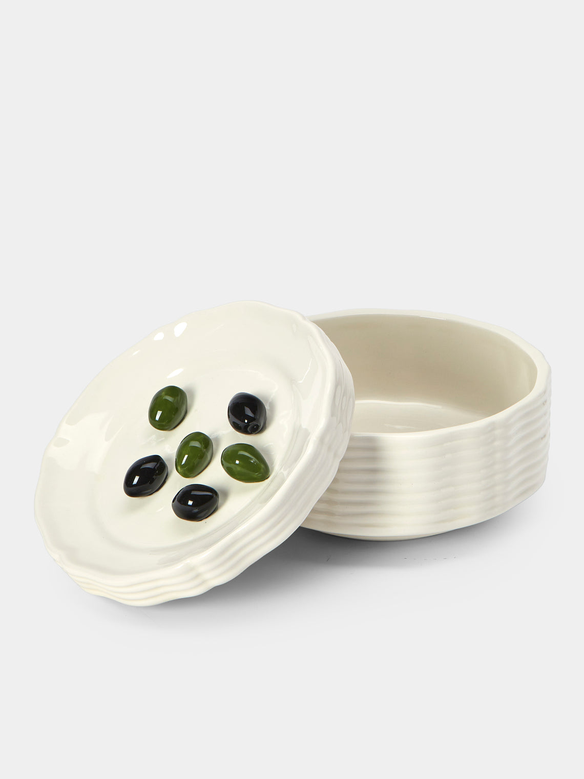 Este Ceramiche - Olives Hand-Painted Ceramic Trompe-L'oeil Small Serving Dish - White - ABASK