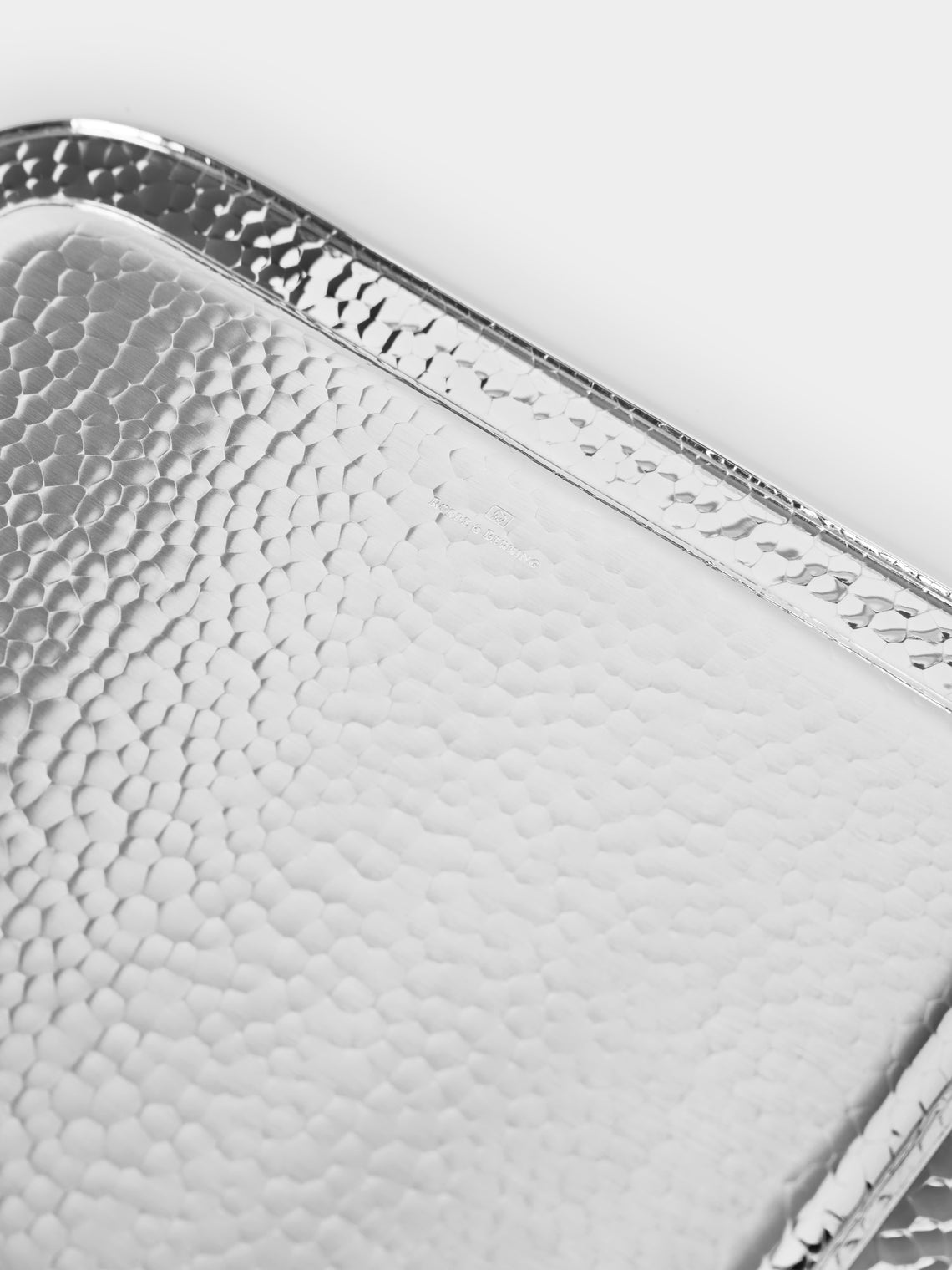 Robbe & Berking - Martelé Silver-Plated Tray (8in/21cm) - Silver - ABASK