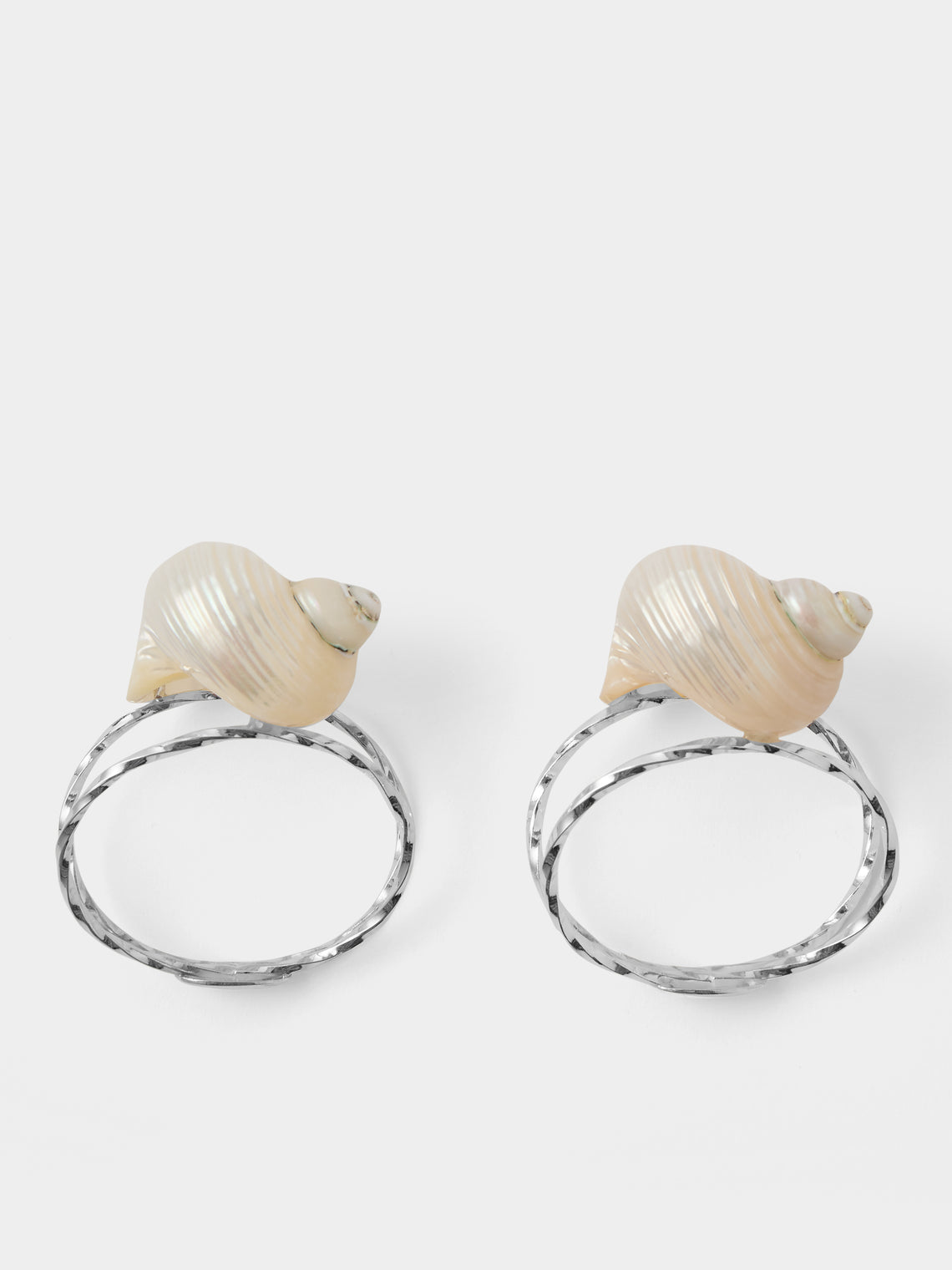 Tavares 1922 - | Set of 2 | Silver and Shell Napkin Rings - Silver - ABASK