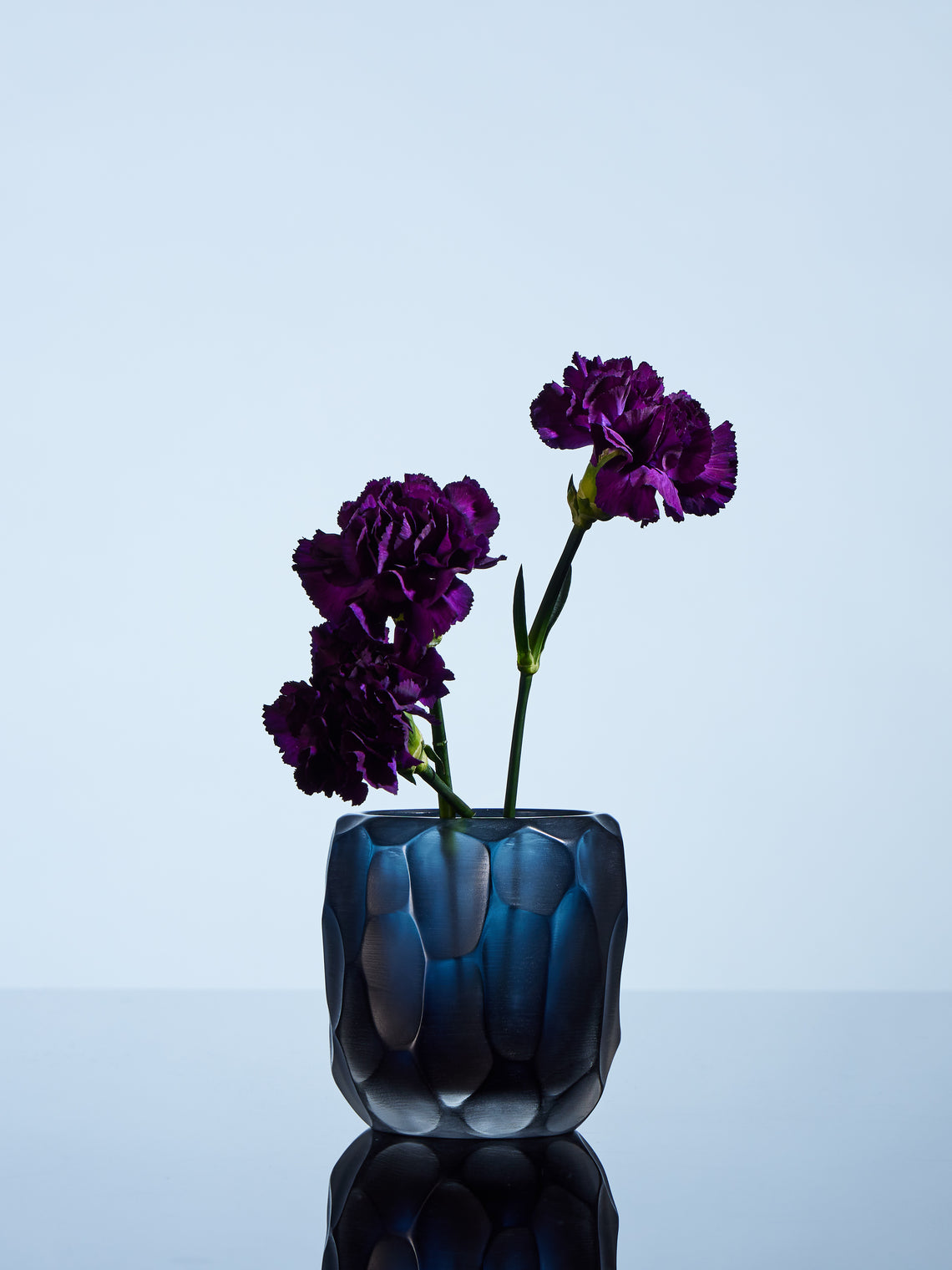 Micheluzzi Glass - Rullo Oceano Bamboo Hand-Blown Murano Glass Vase (4.5in/11cm) - Navy - ABASK