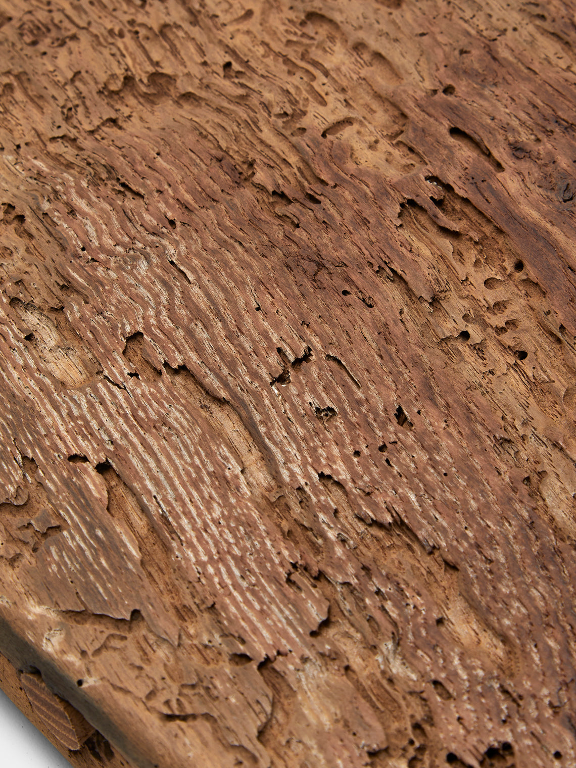 Art Brugi - Hand-Carved Chestnut Serving Board - Brown - ABASK