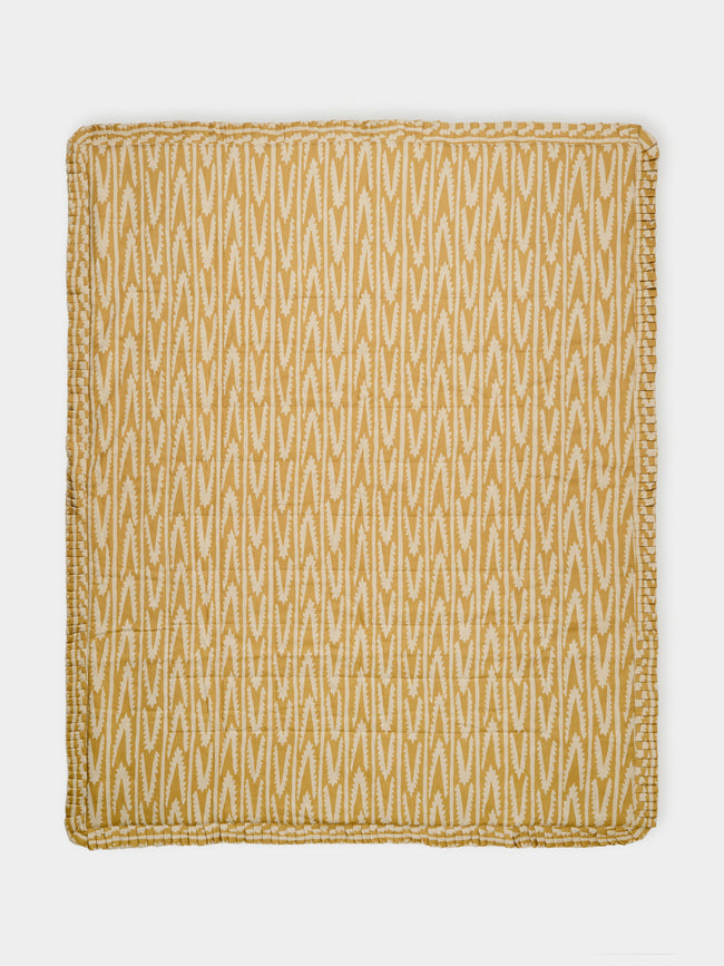 Volga Linen - Quilted Linen Super King-Size Bed Throw (79in/2m) - Yellow - ABASK