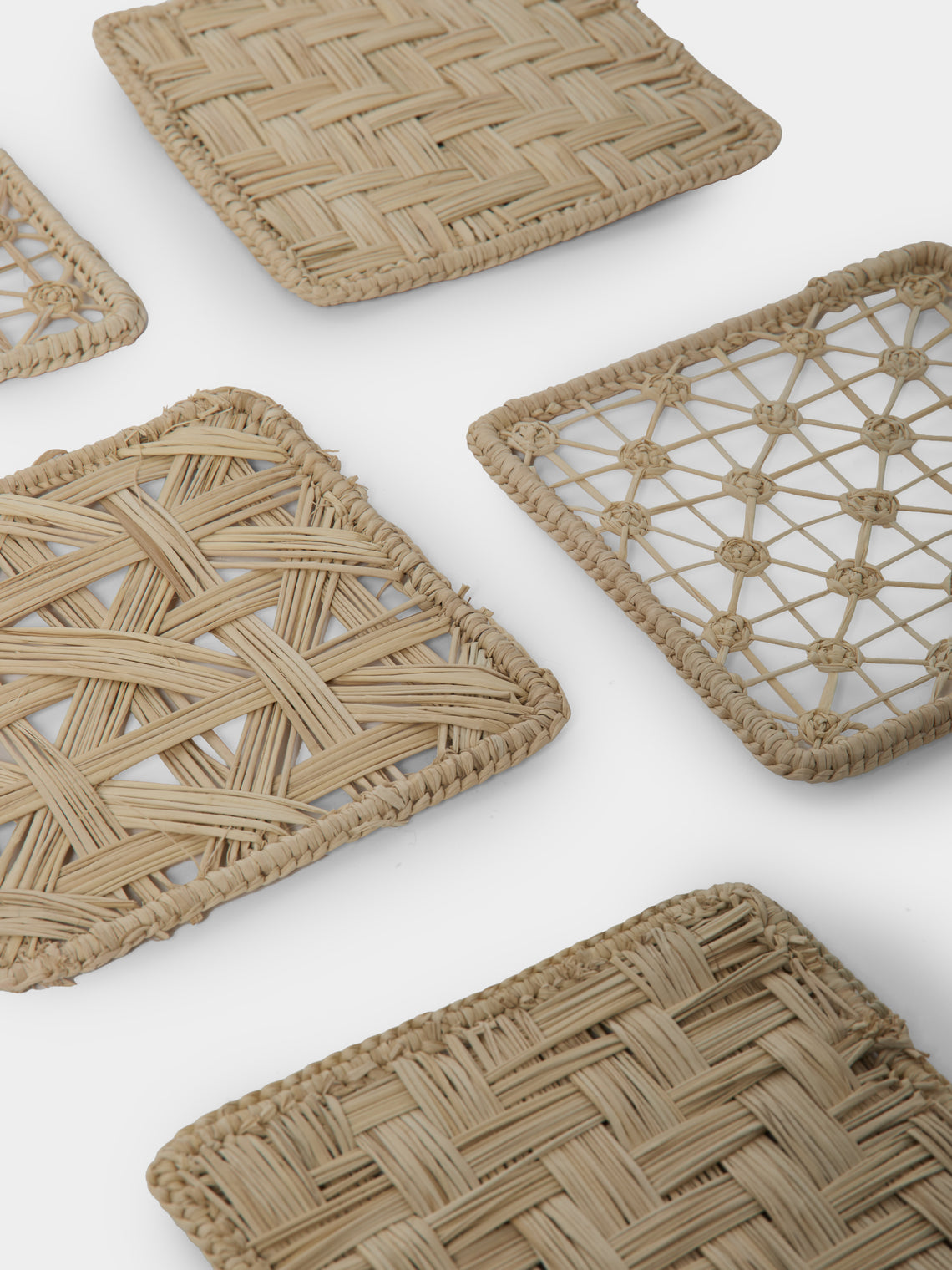 Artesanías del Atlántico - | Set of 6 | Handwoven Palm Mixed Coasters - Natural - ABASK