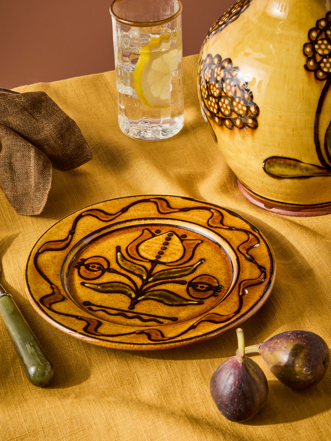 Fitch & McAndrew - Tulips and Buds Slipware Salad / Dessert Plate (7.5in/19cm) - Orange - ABASK