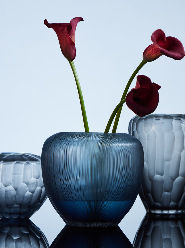Micheluzzi Glass - Goccia Oceano Millerighe Hand-Blown Murano Glass Vase (8in/20cm) - Blue - ABASK