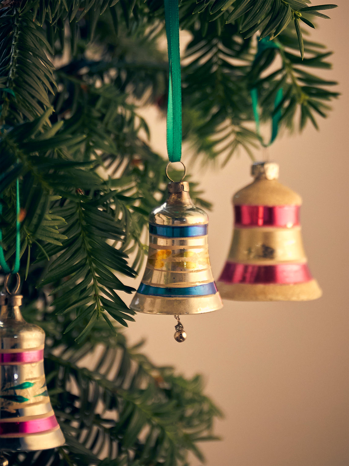 Antique and Vintage - Early-20th-Century Bells Glass Baubles (Set of 6) - Multiple - ABASK