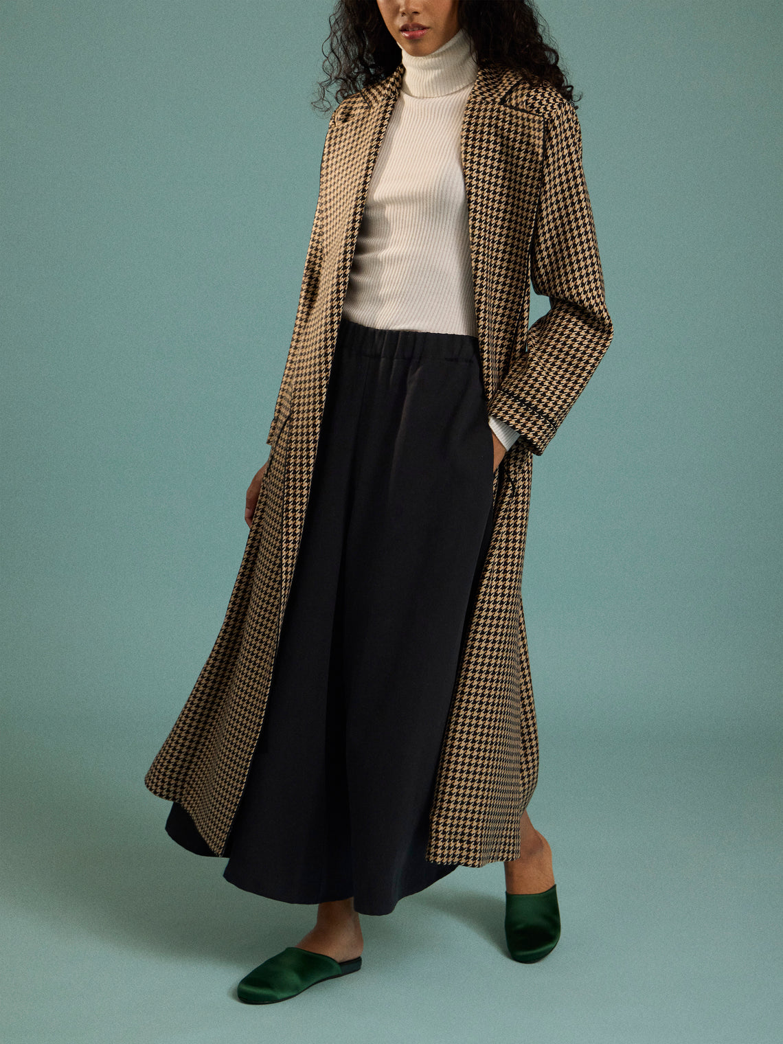 Arch4 - Izzy Baby Goat Cashmere Rollneck Top | Size: S - Cream - ABASK