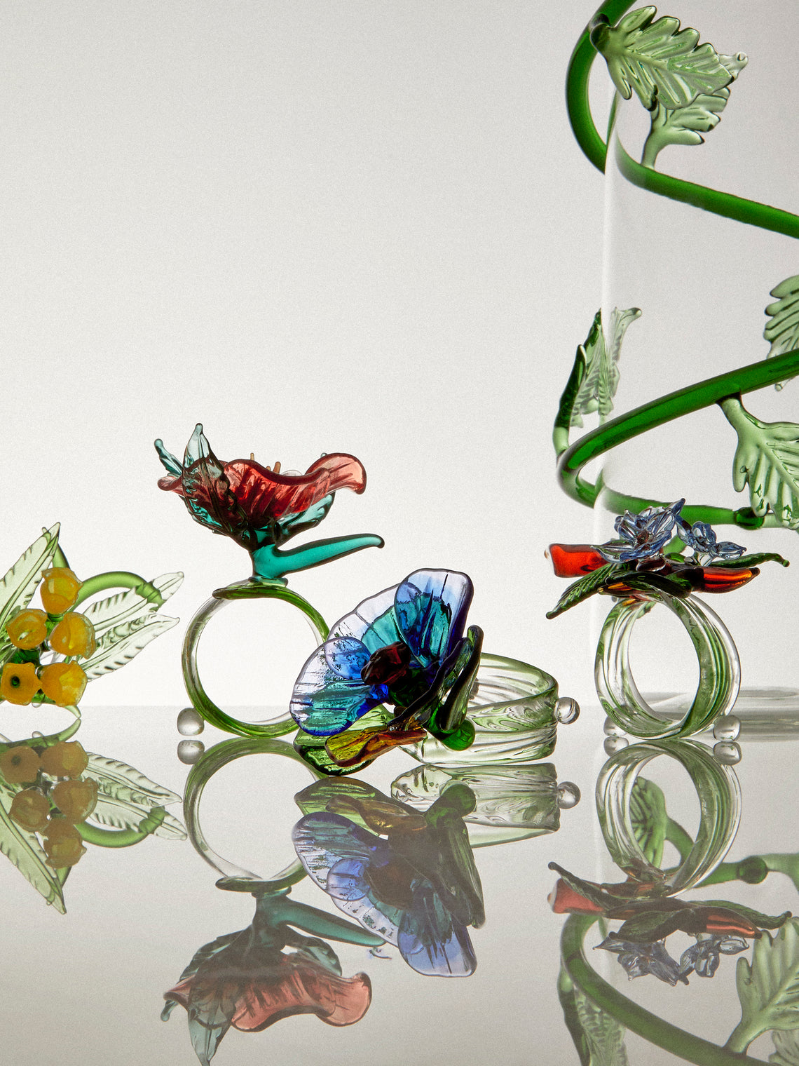 Casarialto - | Set of 6 | Floral Garden Hand-Blown Glass Napkin Rings - Multiple - ABASK