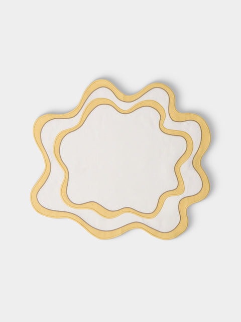 Cosima Swayze - | Set of 4 | x Los Encajeros Wave Linen Placemats - White - ABASK - 