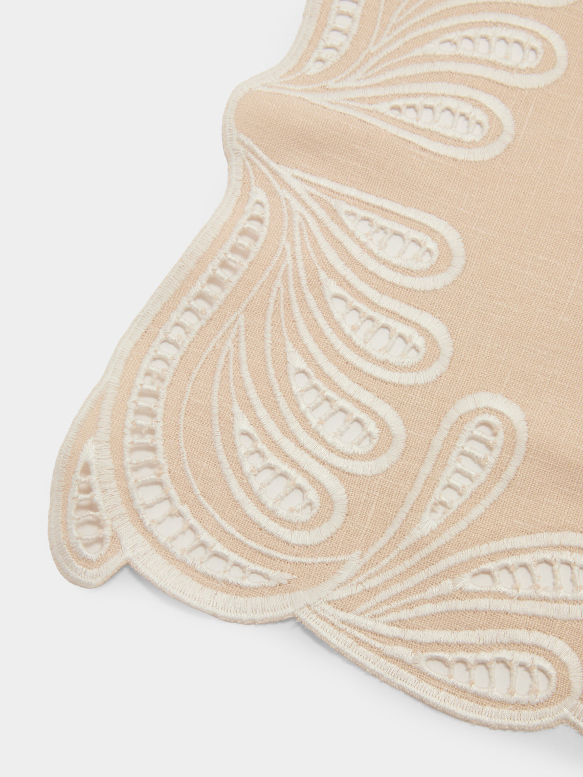 Borgo delle Tovaglie - Tecla Embroidered Linen Placemats (Set of 4) - Natural - ABASK