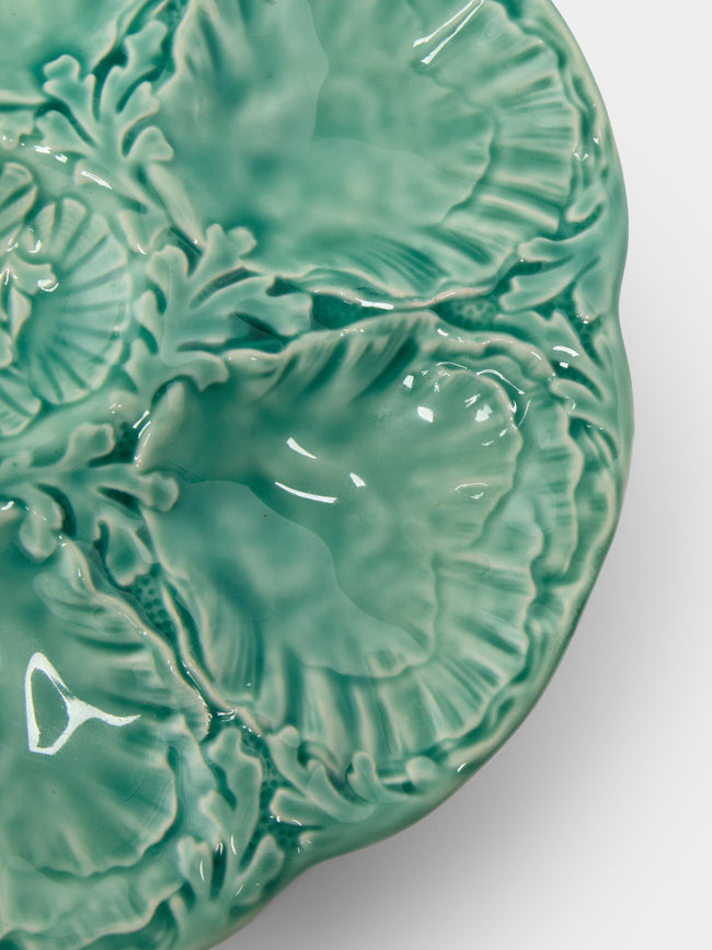 Antique and Vintage - Mid-Century Cabbage Majolica Ceramic Oyster Plates – 9.5in/24cm (Set of 10) - Green - ABASK